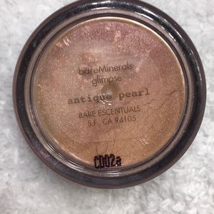 BareMinerals eyeshadow in antique pearl